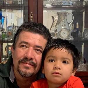 Meet your Posher, Julio